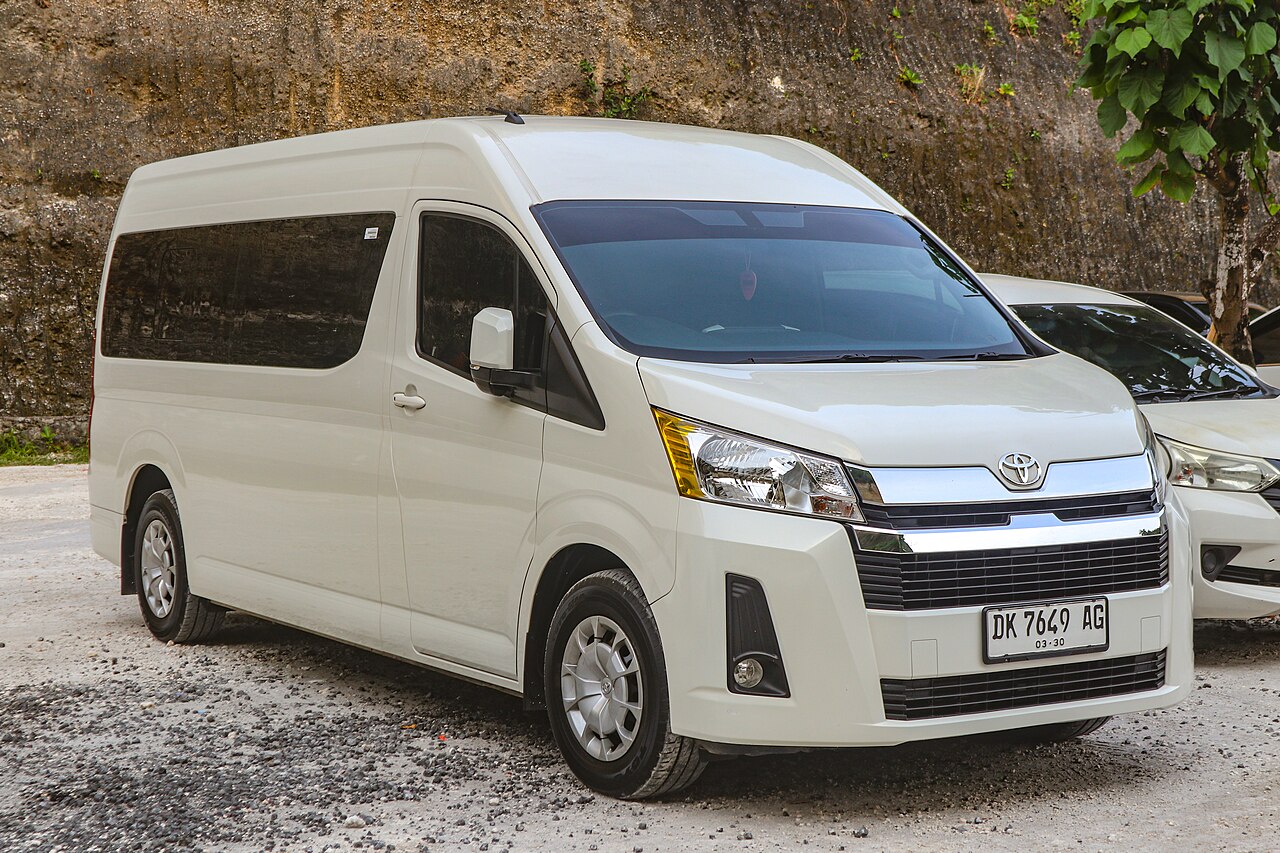 Toyota Hiace Premio