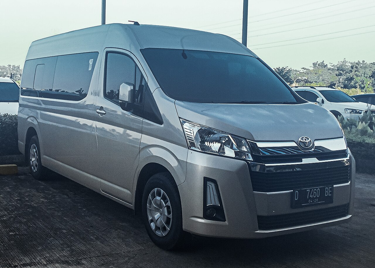 Toyota Hiace Premio