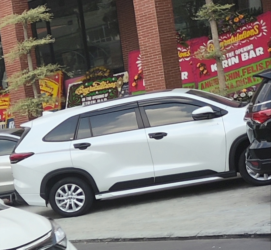 Toyota Innova Zenix